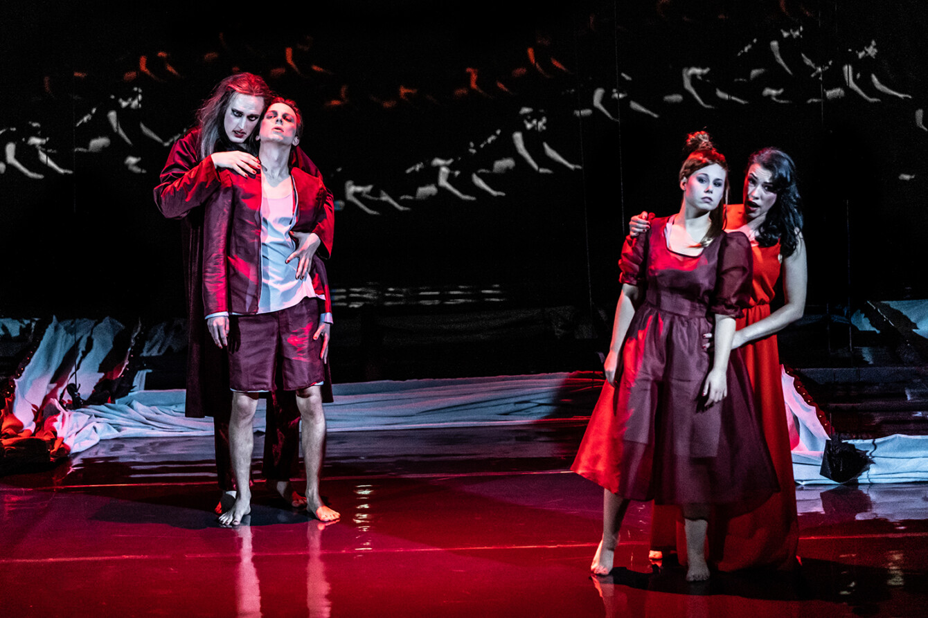 THE TURN OF THE SCREW / BENJAMIN BRITTEN – PREMIERA 22.10.2022 Fot. Natalia Kabanow
