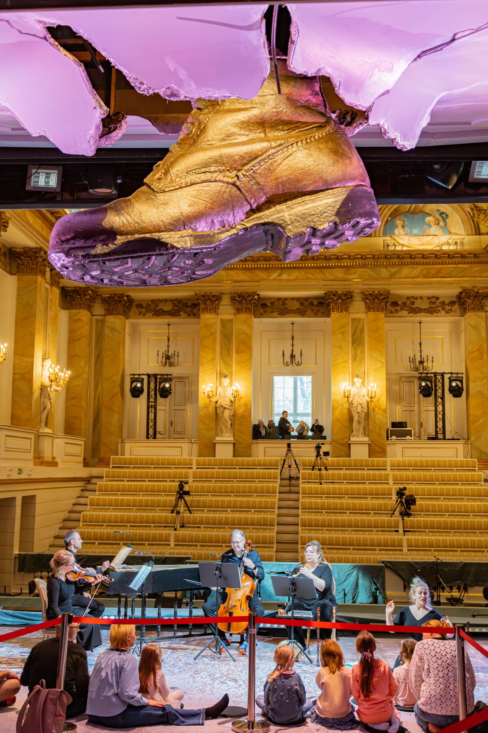 POKazujemy HISTORIĘ. DLACZEGO KOT JEST W BUTACH? / WARSZTATY Z OPOWIEŚCIĄ 24.11.2024 fot. P. Sulej