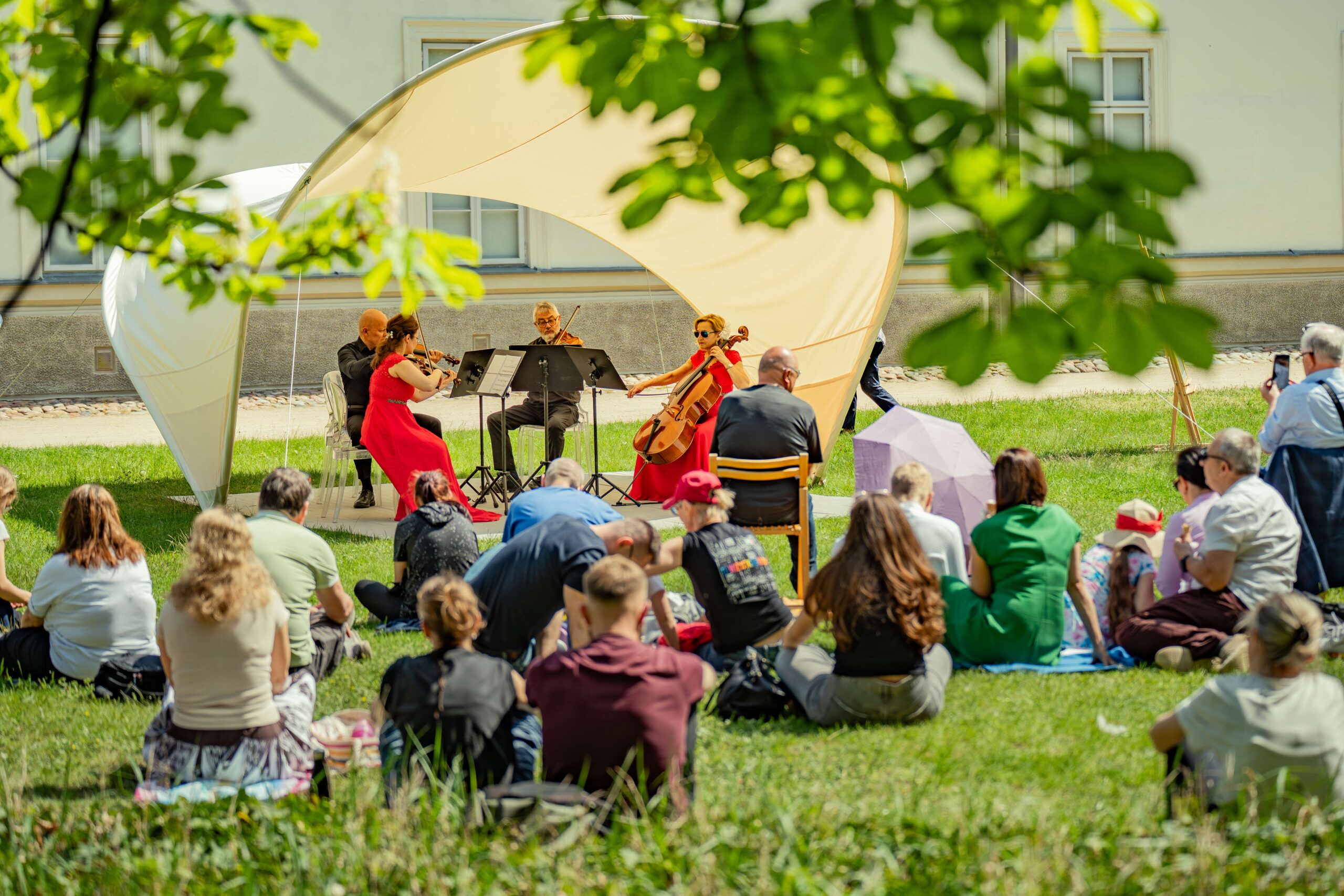 MUZYKA W OGRODZIE / KONCERT KAMERALNY 2.05.2025 Fot. P. Sulej