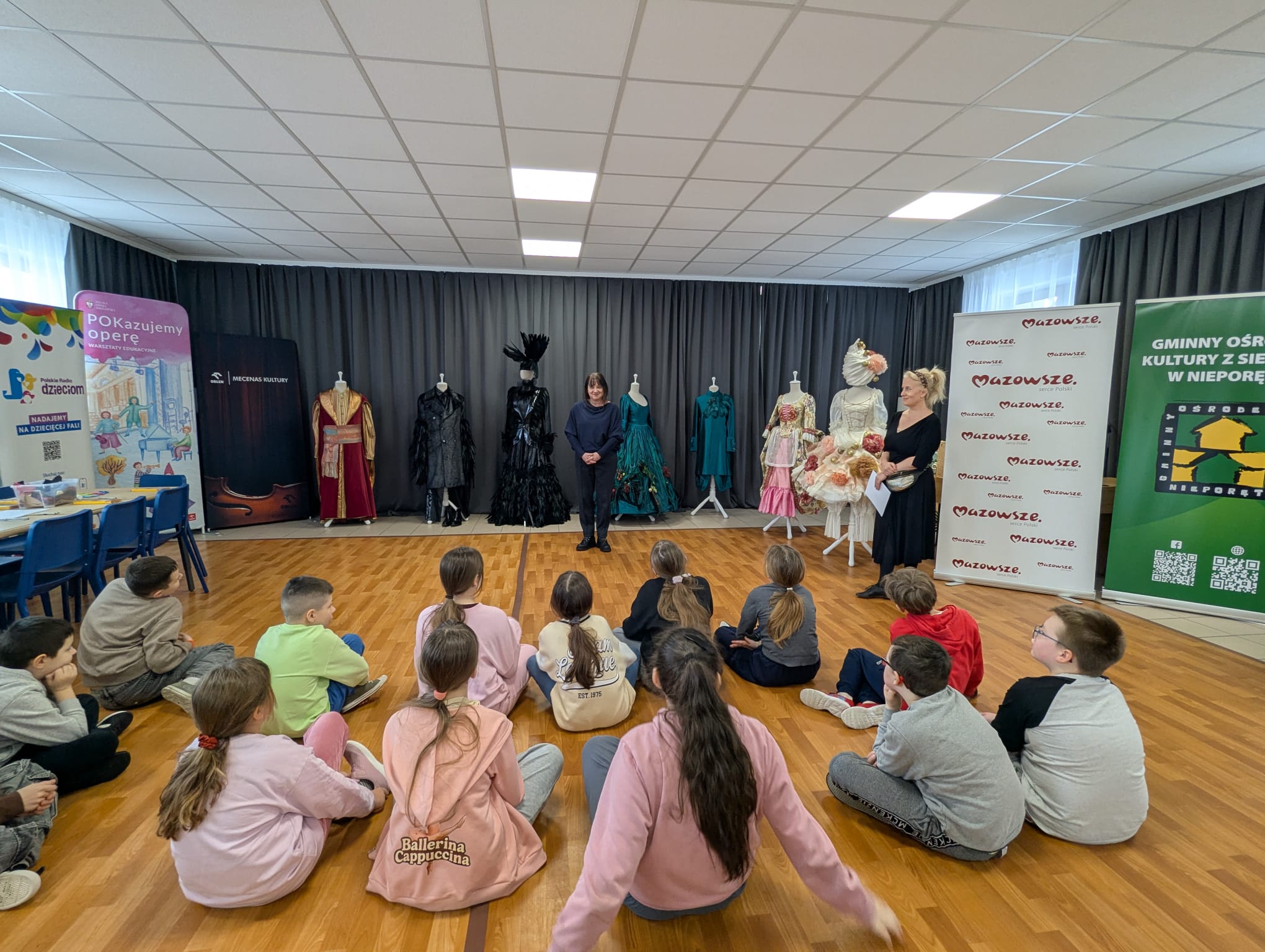 POKazujemy KOSTIUM. Tkaniny robią miny / Warsztaty dla grup szkolnych 11.02.2025 Kąty Węgierskie. Fot. Impresariat POK